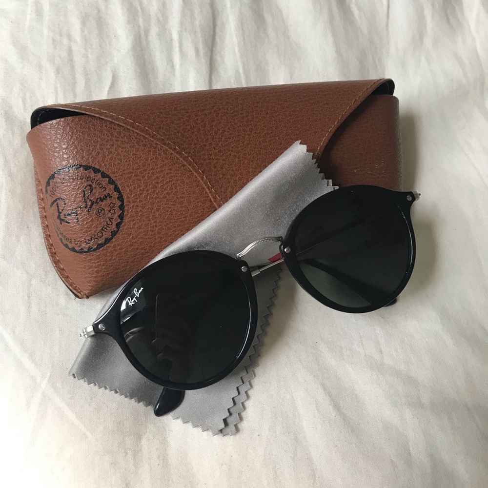 Ray Ban Black-Silver Round Frame Sunglasses